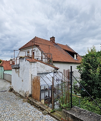 Rodný dům čp. 153 v dnešní Dělnické ulici na Plešivci