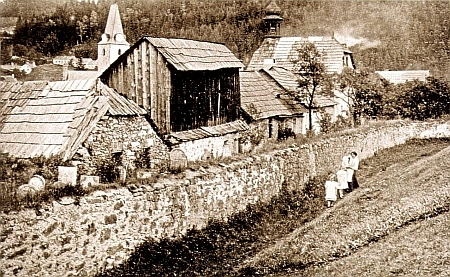 Starý židovský hřbitov v Rožmberku nad Vltavou na snímku z roku 1909