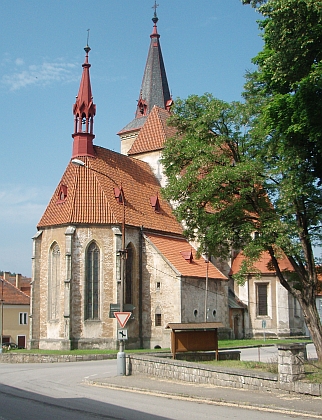 Kostel sv. Maří Magdaleny ve Chvalšinách