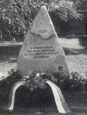 Památník farnosti Rožmitál na Šumavě, vysvěcený 20. srpna 1989 v hornorakouském Rainbachu