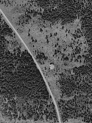Dům čp. 9  na leteckých snímcích z let 1949 a 2008