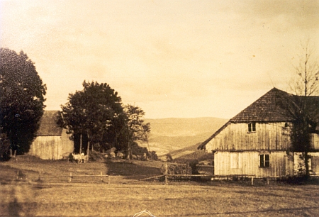 Zadní Chalupy na fotografii z roku 1941