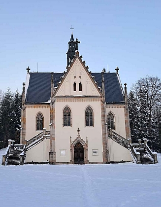 Pohřben byl o den později v rodové hrobce v zámeckém parku na Orlíku