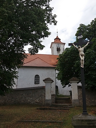 Kostel svaté Máří Magdaleny a fara v Malém Boru