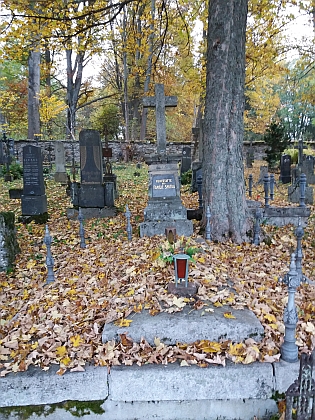 Hrob rodiny jeho bratra Franze na hřbitově v Českých Žlebech