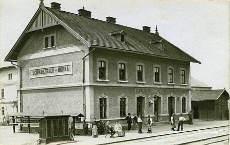 Železniční stanice Černá v Pošumaví-Hůrka na pohlednici Josefa Seidela