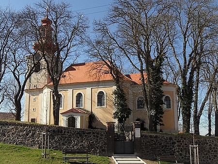 Kostel svatého Bartoloměje v Hostouni