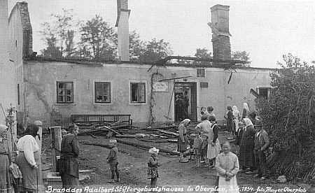 ... a ještě po požáru roku 1934 na snímcích hornoplánského fotografa Mayera