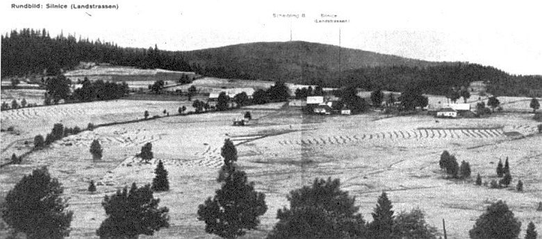 Jeho babička z otcovy strany pocházela ze zaniklé dnes osady Silnice, zachycené tu na tajné panoramatické fotografii nacistického wehrmachtu
 z roku 1938, kterou objevil po letech Reinhold Fink v jednom německém antikvariátě a zveřejnil v krajanském časopisu