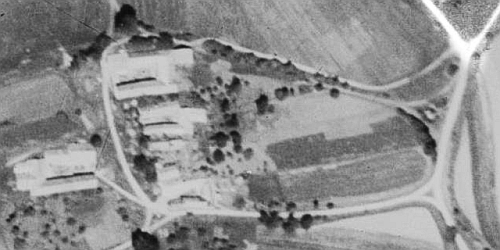 Proměna obce Zahrádky, zachycená na leteckých snímcích z let 1952 a 2011