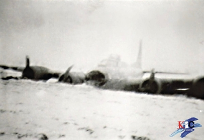 B-17G 42-97739 na poli u Dolního Dvořiště