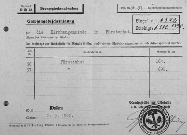 Potvrzení z Volar o přijetí kostelních zvonů z Knížecích Plání, datované 6. března roku 1942 a vlepené do tamní matriky