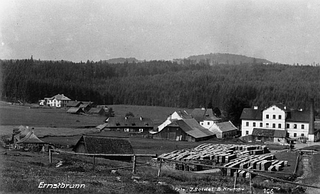 Rodný Arnoštov na pohlednici Josefa Seidela