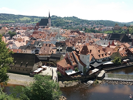 Pohled na Český Krumlov s kostelem sv. Víta