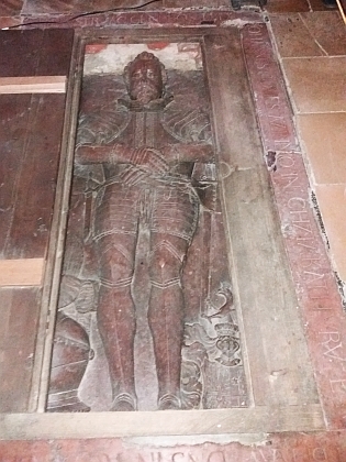 Rožmberský náhrobek a náhrobek Jana Zrinského ze Serynu ve vyšebrodském klášterním kostele Nanebevzetí Panny Marie
