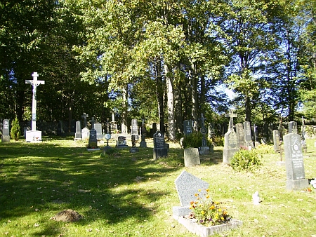 Hřbitov v Českých Žlebech, na jehož obnově se podílel