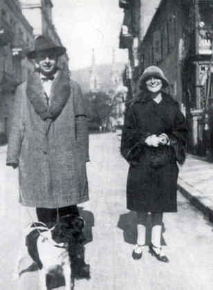 Se svou ženou Evou Segaljevičovou (ps. Eva German) na dvou společných snímcích
