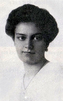 Na snímku z roku 1916, kdy sloužila ve vojenské nemocnici