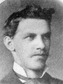 Jeho děd Franz Watzlawick (1847-1904), jehož synem byl i Paulův strýc a otcův bratr Alfred Watzlawick