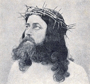 Jeho otec Jordan Wiltschko (1859-1922) jako "hořický" Kristus na snímku z roku 1912