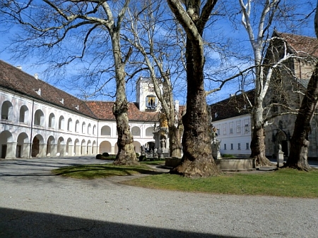 Klášter Heiligenkreuz Dominik Kaindl a Johann Nepomuk Weis)