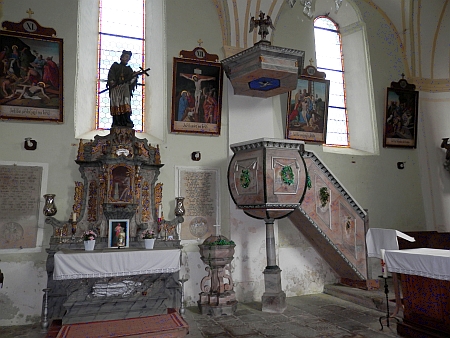 Kostel sv. Anny v Javorné
