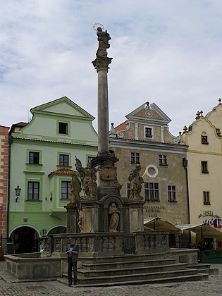 Mariánský sloup na českokrumlovském náměstí