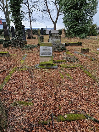 Rodinný hrob na židovském hřbitově v Českých Budějovicích