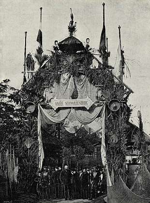 Jeden ze tří schwarzenberských pavilonů na Jubilejní výstavě 1891