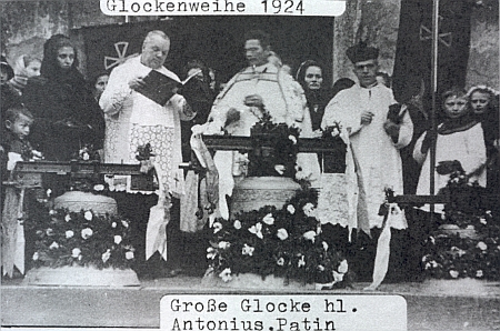 Svěcení zvonů ve Folmavě v roce 1924