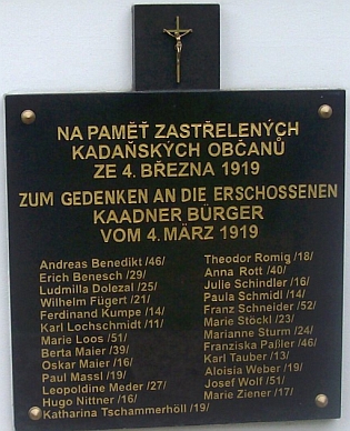 Památník v Kadani připomíná místní občany, zastřelené při sociálně demokratické manifestaci za sebeurčení Němců v Čechách dne 4. března 1919