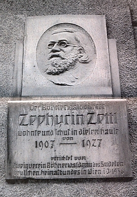 Pamětní deska na vídeňském domě (Wien 3, Wassergasse 18), kde v letech 1907-1927 žil a tvořil