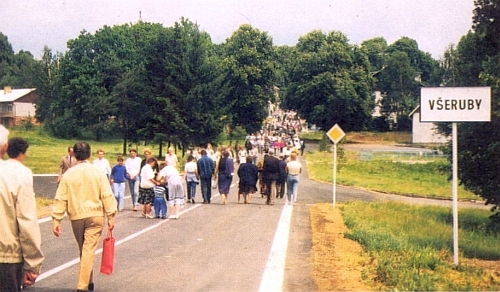 Hranice u Všerub v srpnu 1989 a ani ne rok nato 1. července roku 1990 z druhé strany "poválečné" hranice